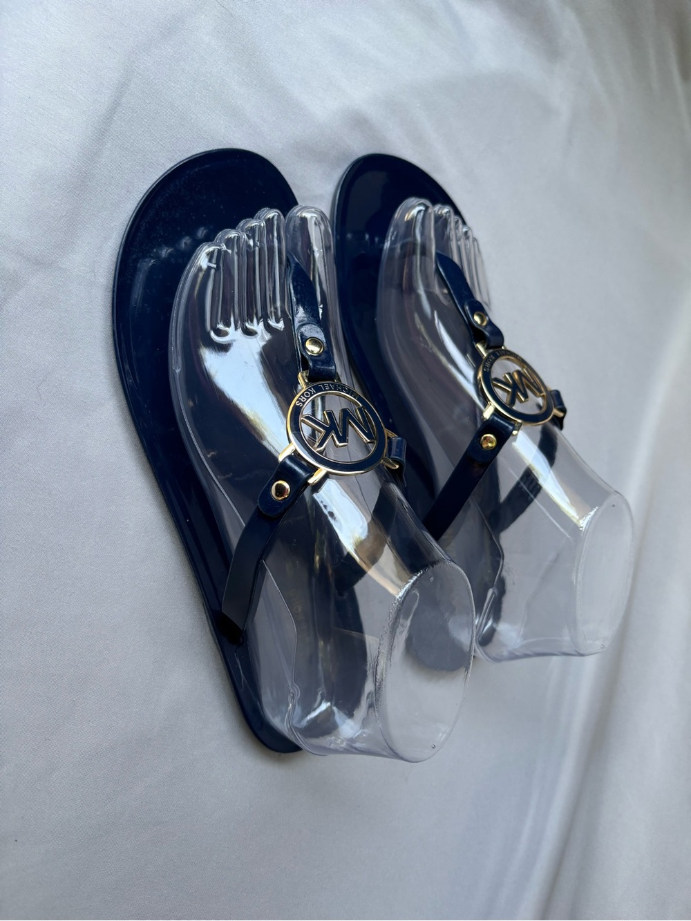 Michael Kors Navy Jelly Thong Sandals with Gold MK Logo Size 8 - Picture 2 of 9
